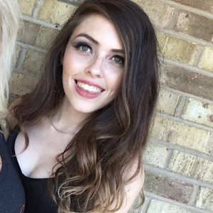 Meet your Posher, Elissa